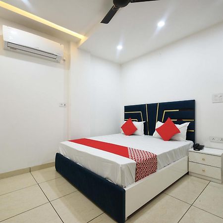 Hotel O Empire State Delhi  Dış mekan fotoğraf